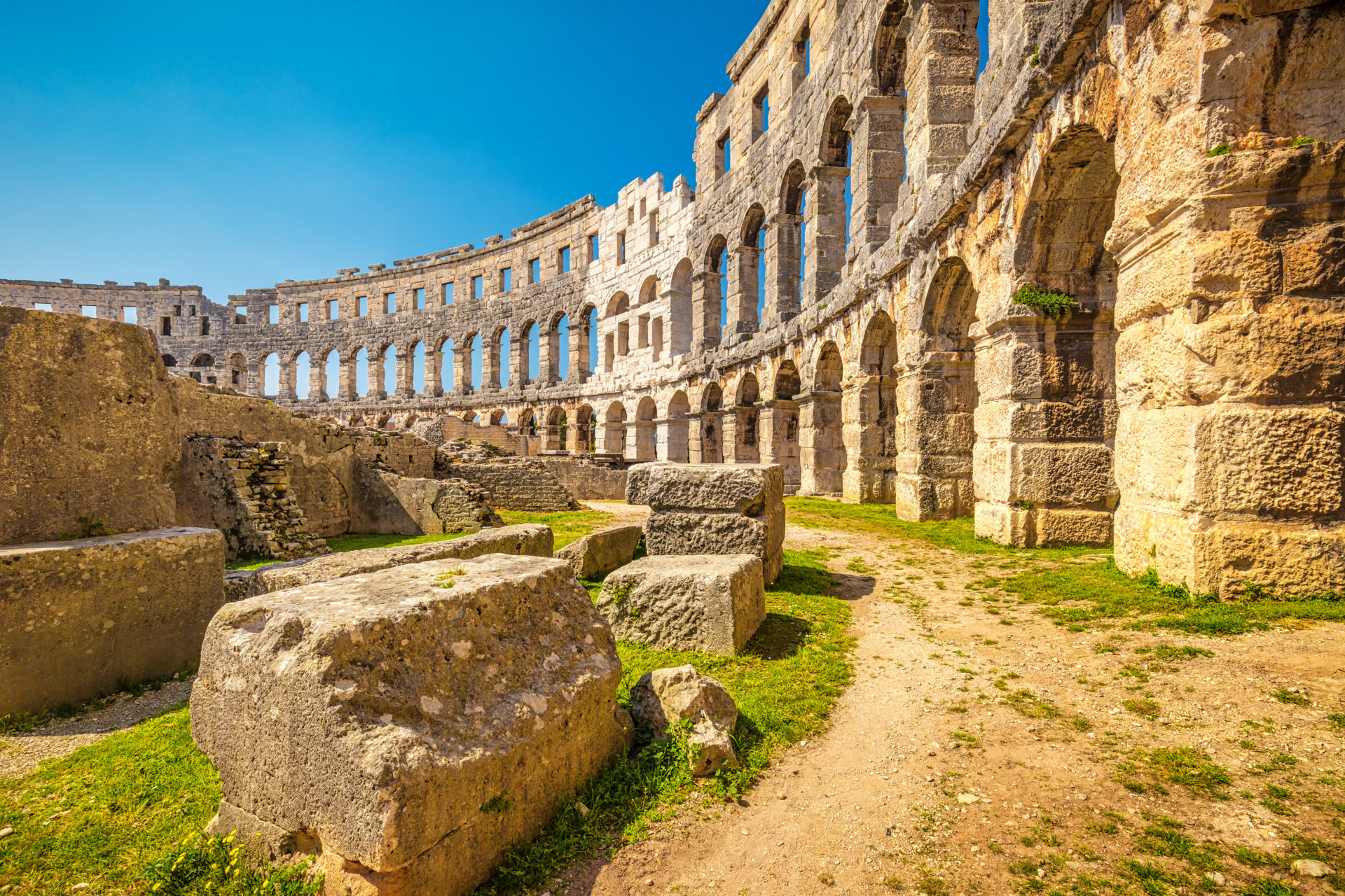 Amphithéâtre de Pula