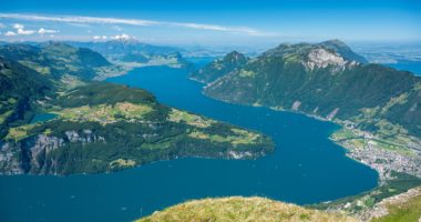 Aussicht vom Fronalpstock über Morschach, den Vierwaldstättersee, Urnersee und Seelisberg
