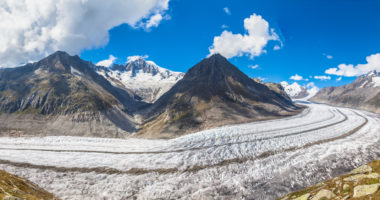 Vue panoramique sur le glacier d'Aletsch. Région de la Jungfrau. Suisse. 