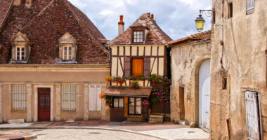 AS_81370605 - Quaint street, Burgundy, 