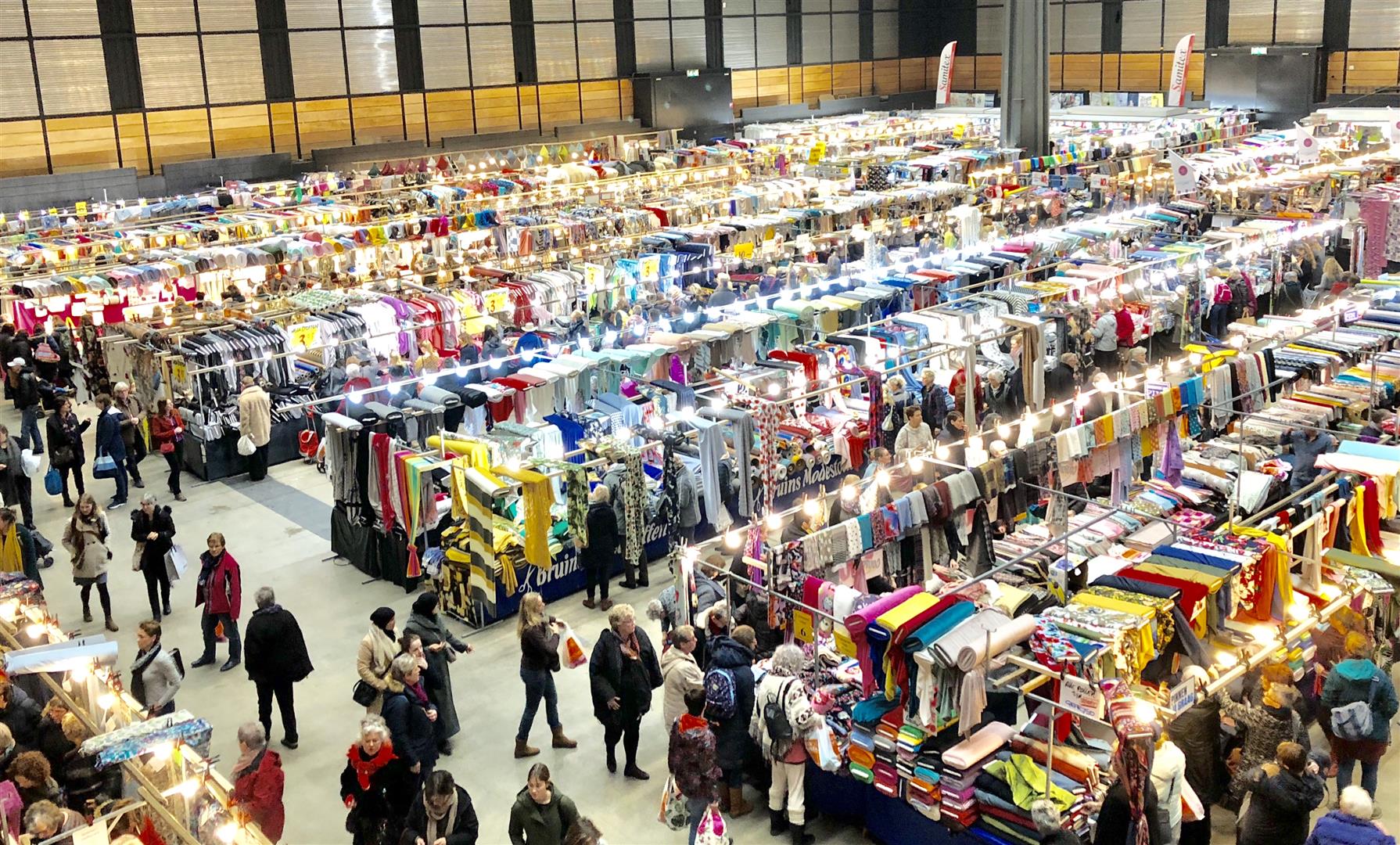 Marche De Noel La Roche Sur Foron La Foire aux tissus à La Roche-sur-Foron (FR) – Voyages Buchard
